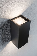 Black aluminum wall light with square design and warm white LED for modern outdoor lighting solutions