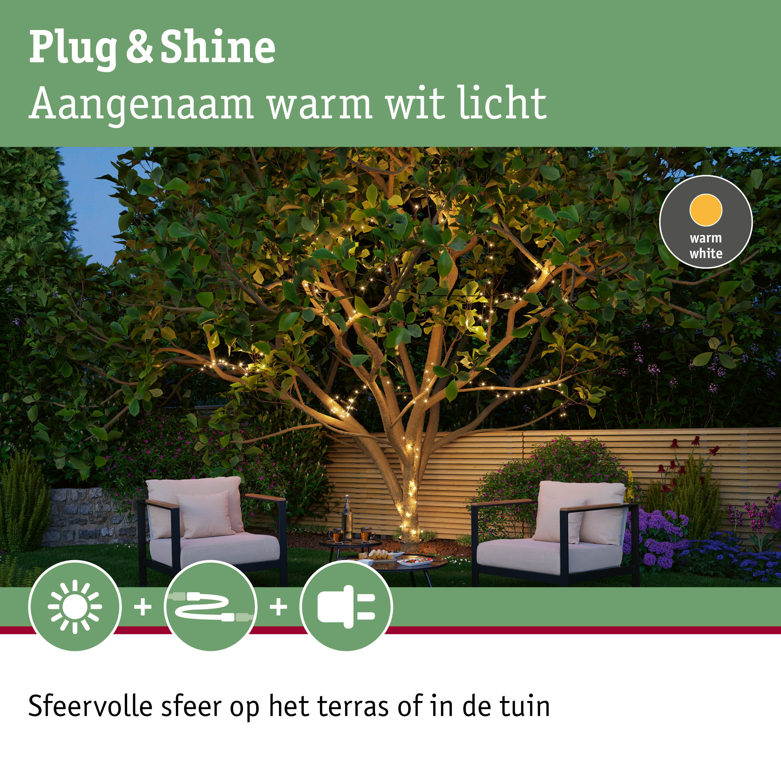Warm wit Plug & Shine LED-licht om boom in tuin gewikkeld voor sfeervolle buitenverlichting