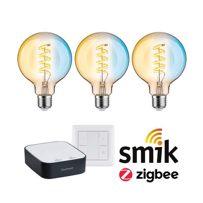 Drie LED-gloeilampen met spiraalfilament, wit-zwarte Smik Zigbee-controller en wandschakelaar voor slimme verlichting