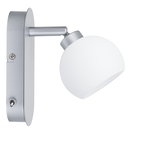 Moderne Wandlampe mit silbernem Metallarm und weißem Glaslampenschirm für Wohnraumbeleuchtung