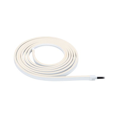 Flexibele witte LED-lichtstrip met kabel voor moderne kamerverlichting en decoratie.
