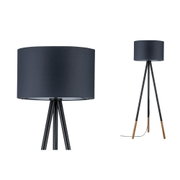 Lampa stojąca na trójnogu z czarnym abażurem i drewnianymi nogami do nowoczesnego oświetlenia