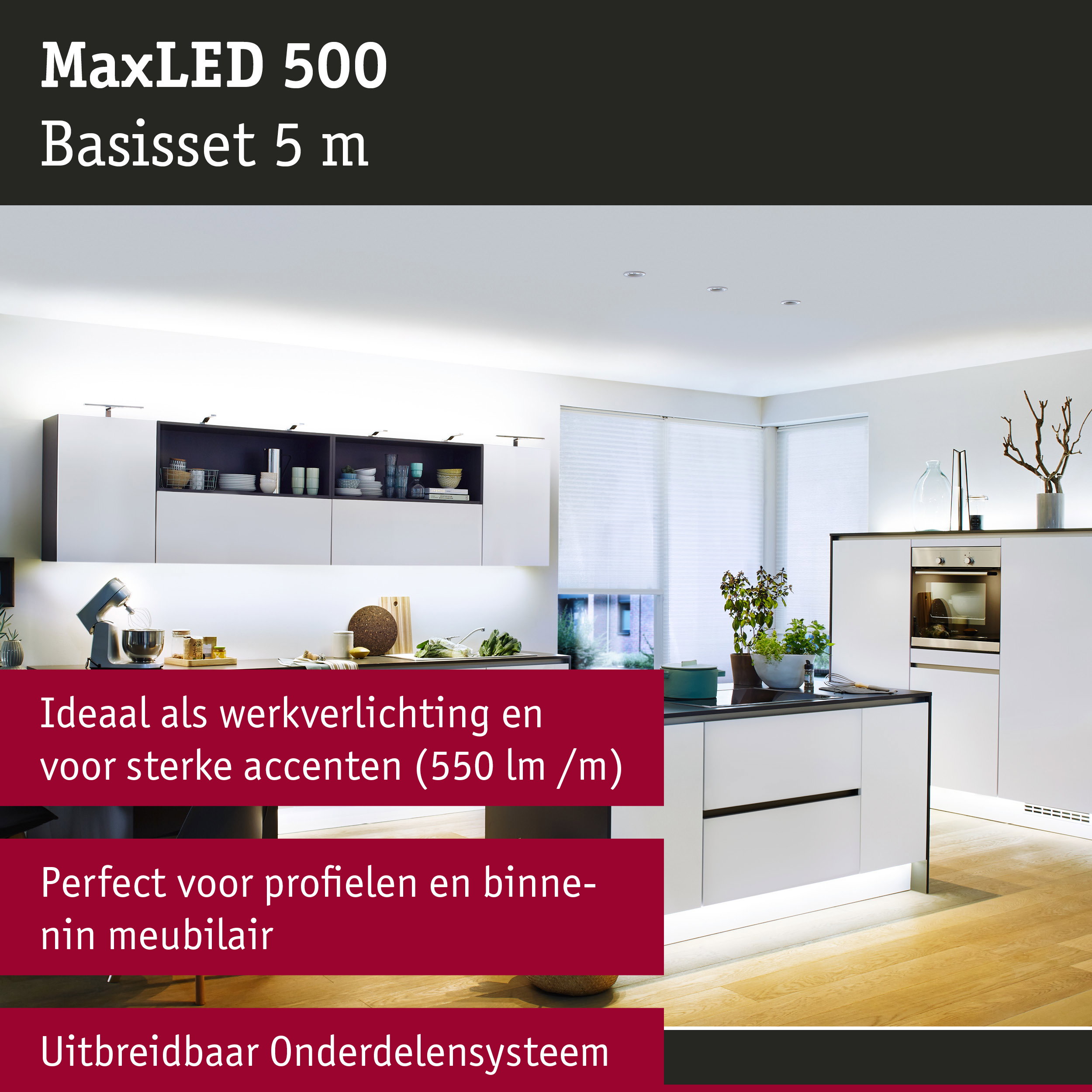 Moderne witte keuken met MaxLED 500 LED-onderbouwverlichting voor accent- en werkverlichting