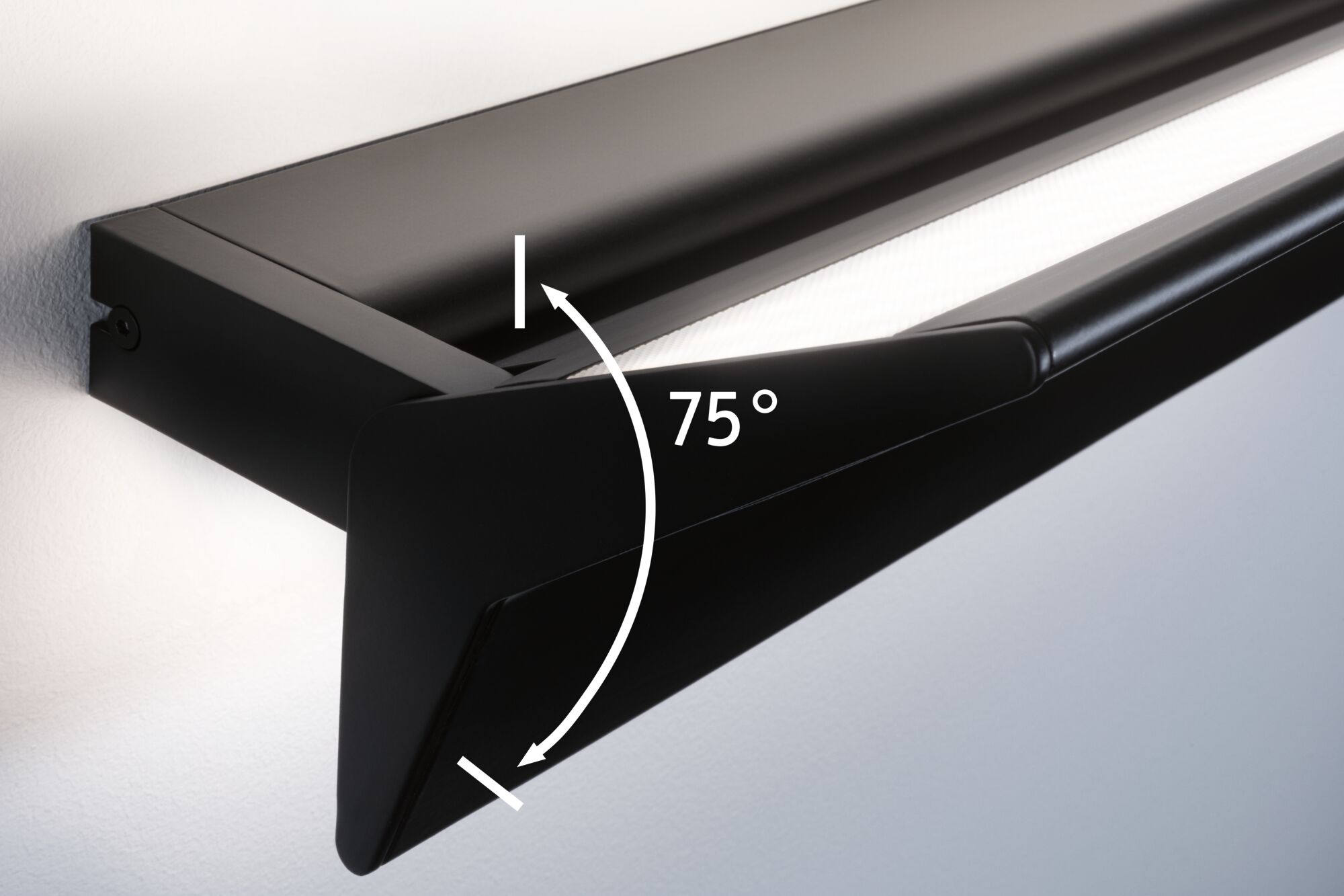 Sort metal LED-væglampe med justerbar 75-graders vinkel til moderne indendørs belysning