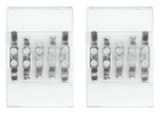 Deux connecteurs LED transparents avec contacts métalliques visibles pour bandes lumineuses