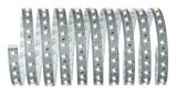 Flexibele LED-strip met warmwitte LEDs op zilveren printplaat voor decoratieve verlichting