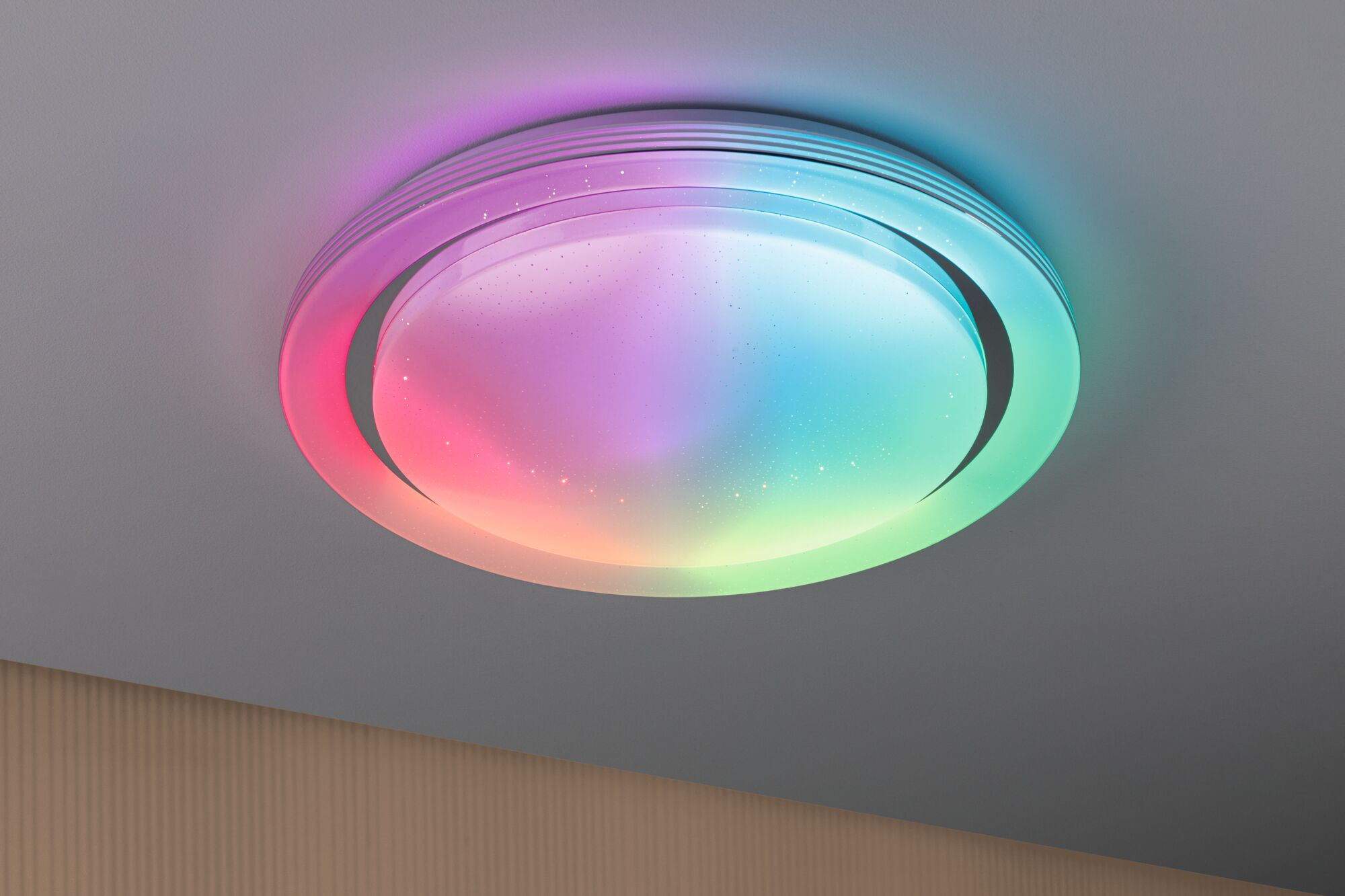 Plafonnier LED rond avec changement de couleur RGB et boîtier blanc pour espaces modernes