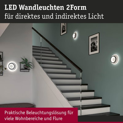 Moderne LED Wandleuchten 2Form in Weiß für direktes und indirektes Licht an Treppenhauswand