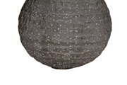 Ronde grijze papieren lampenkap met bloemmotieven voor decoratieve verlichting