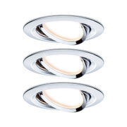 Drei runde Einbaustrahler aus Chrom mit warmweißem Licht für moderne Innenbeleuchtung