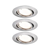 Drie ronde inbouwspots van geborsteld zilverkleurig aluminium voor moderne LED-verlichting.