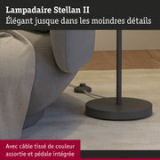 Lampadaire Stellan II noir avec câble tissé assorti et pédale intégrée pour commande facile