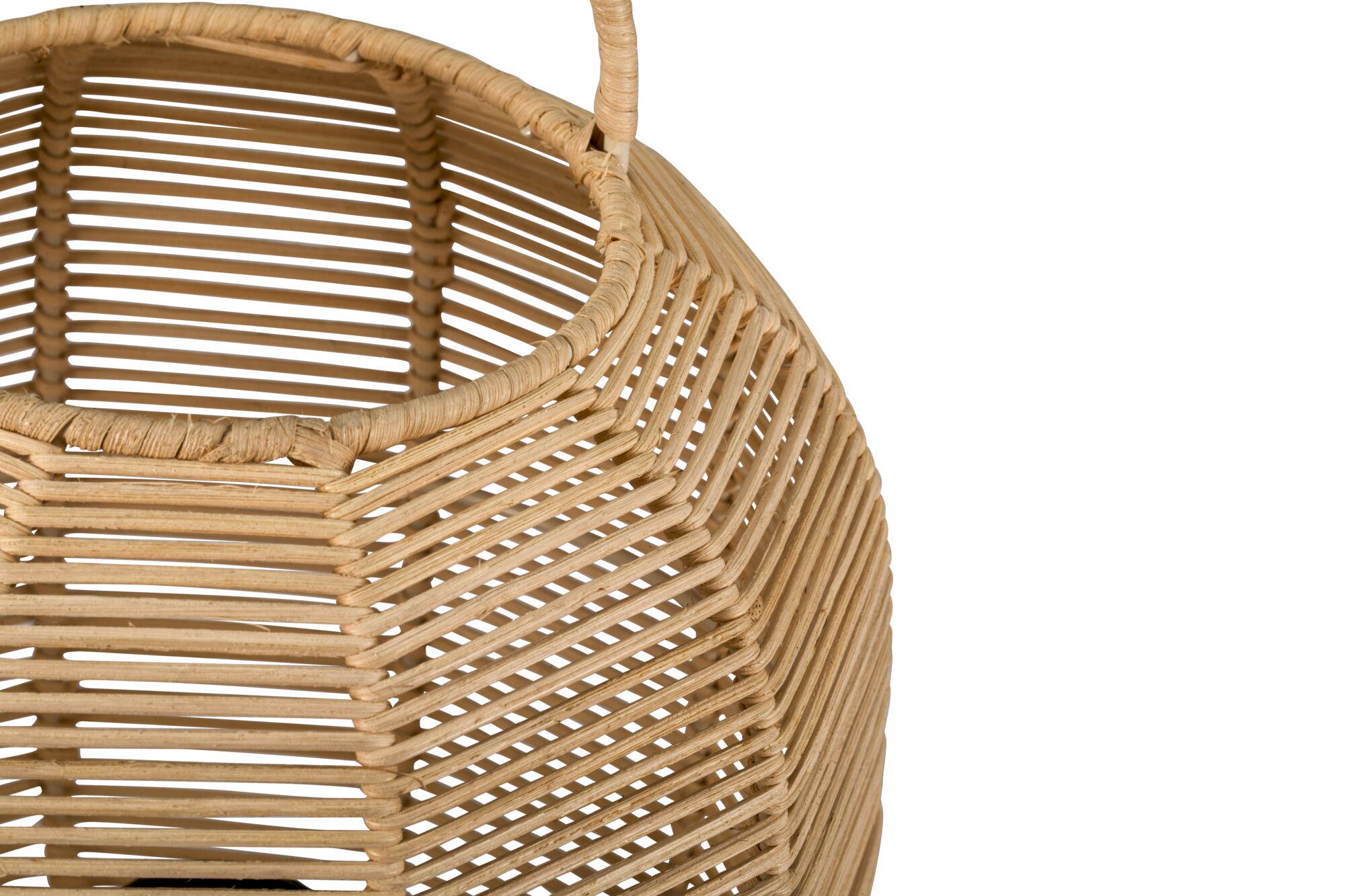 Panier naturel en rotin clair avec poignée tressée, idéal pour le rangement et la décoration