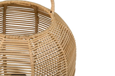 Panier naturel en rotin clair avec poignée tressée, idéal pour le rangement et la décoration