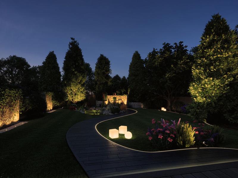Paulmann Plug & Shine taucht deinen Garten in ein neues Licht Plug & Shine ist das Beleuchtungssystem für deinen Garten