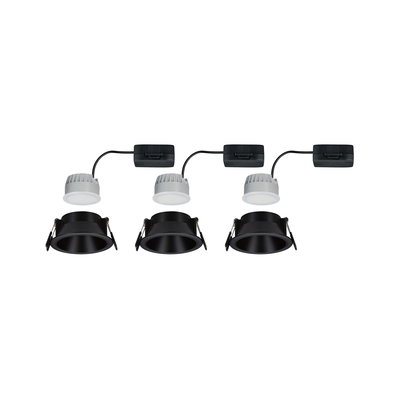 Tre sorte indbygningsspots med hvide LED-moduler og sorte tilslutningsbokse til moderne belysning