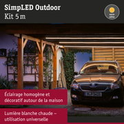 Kit LED extérieur 5 m avec lumière blanc chaud sous toit en bois d'un carport
