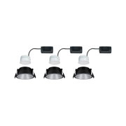 Drei schwarze Einbaustrahler mit weißem LED-Modul und schwarzem Anschlusskabel für moderne Innenbeleuchtung