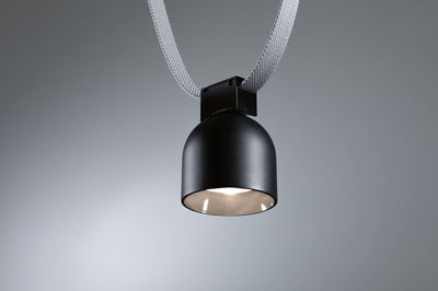 Suspension en métal noir avec câble textile gris, lampe LED suspendue moderne et minimaliste