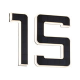 Moderne sorte solhusnumre 1 og 5 med hvid LED-belysning til udendørs brug.