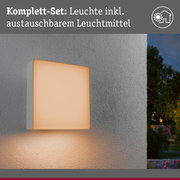 Moderne quadratische Außenwandleuchte mit warmweißem Licht an grauer Wand für Gartenbeleuchtung
