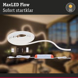 MaxLED Flow LED-Lichtband in Weiß mit warmweißem Licht und Zubehör für einfache Montage
