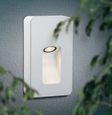 Moderner weißer Wand-Einbaustrahler aus Metall mit warmweißem LED-Licht für Innenbeleuchtung