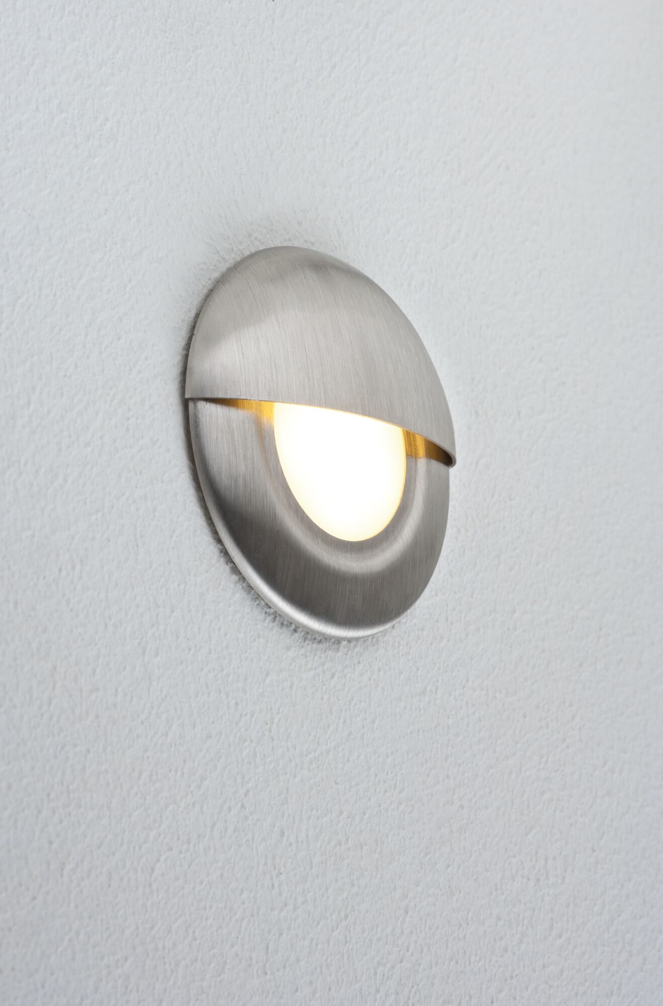 Ronde LED-wandlamp van geborsteld roestvrij staal met warm wit licht voor moderne interieurs