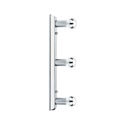 Moderne wandlamp van chroom metaal met drie heldere lampen voor stijlvolle verlichting