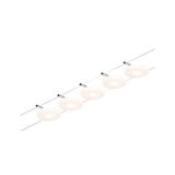 Moderne LED-kabelverlichting met vijf ronde witte lampen en chromen houders voor woonruimtes.