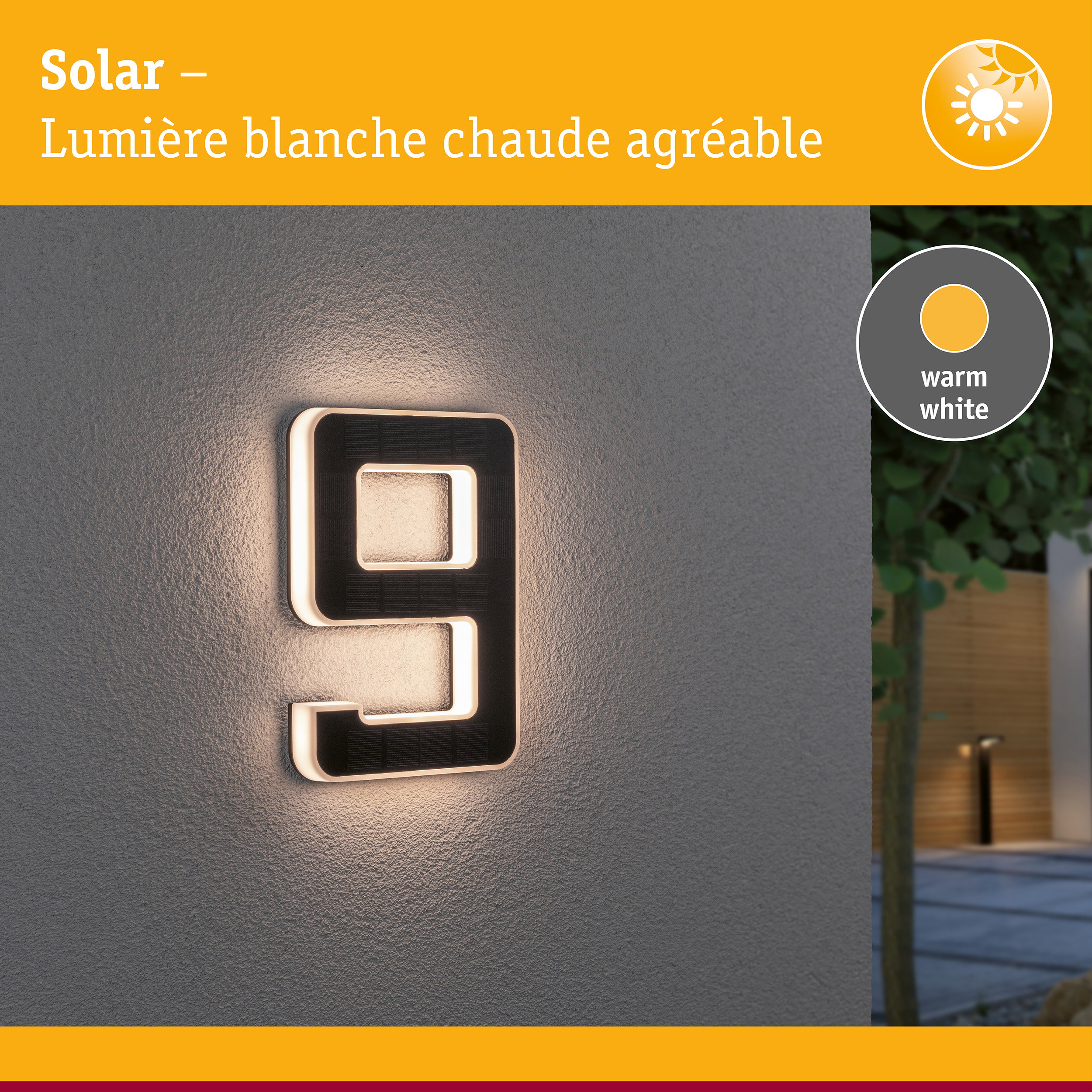 Numéro de maison solaire avec lumière LED blanc chaud sur mur gris pour éclairage extérieur