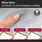 Finger stellt Lichtfarbe bei White Select LED-Leuchte ein mit warmweiß, neutralweiß, tageslichtweiß Optionen