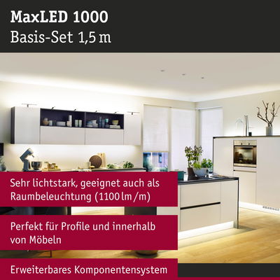 MaxLED 1000 LED-Beleuchtungsset 1,5 m in moderner Küche mit weißer Möbelfront und indirekter Beleuchtung