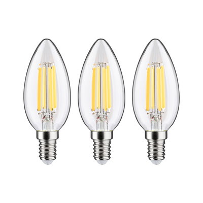 Tre klare LED-lysestagelamper med E14-fatning og varmt hvidt lys til energibesparende belysning.