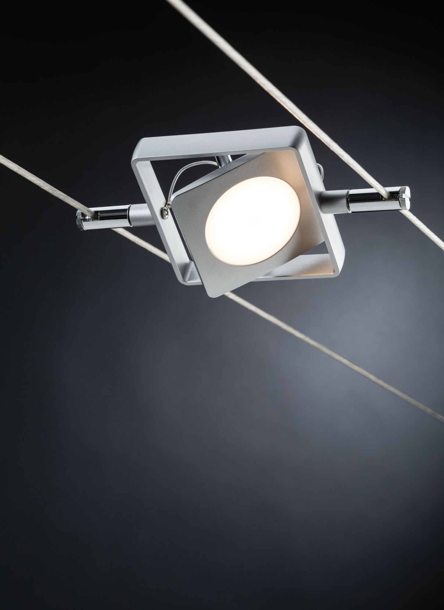 Modern cable spotlight with square silver aluminum housing for flexible LED lighting solutions