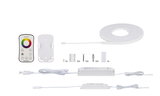 Weißes LED-Lichtband Set mit Fernbedienung, Netzteil und Montagematerial für flexible Beleuchtung.