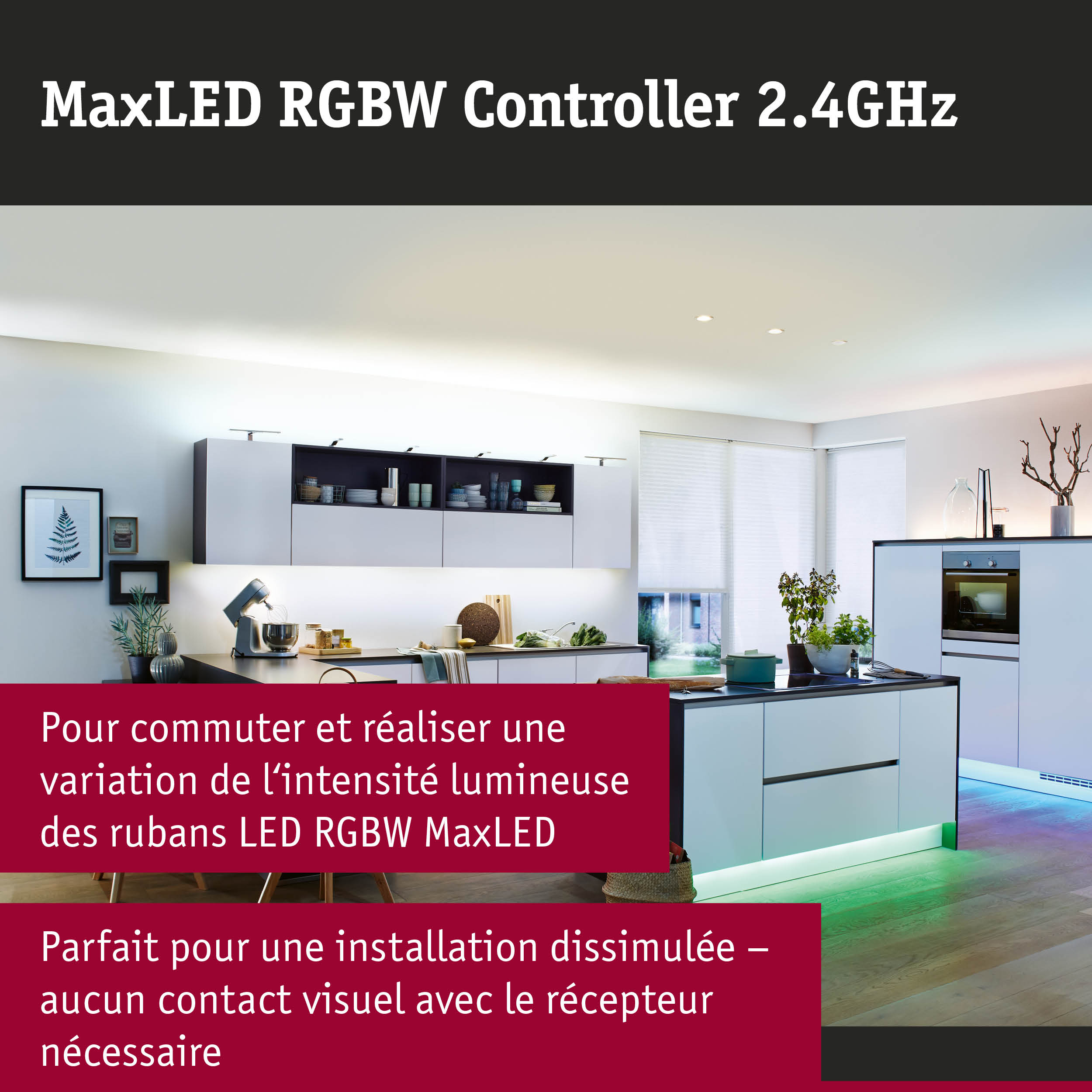 Cuisine blanche moderne avec éclairage LED, îlot central avec plaque de cuisson et four encastré