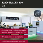 Cuisine moderne avec bande LED MaxLED 500 de 1 mètre et protection pour éclairage d'accentuation et de travail