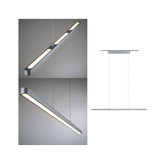 Moderne LED-Pendelleuchte aus silbernem Aluminium mit warmweißem Licht für Wohnräume.