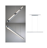 Moderne LED-Pendelleuchte aus silbernem Aluminium mit warmweißem Licht für Wohnräume.