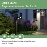 Moderne schwarze Außenleuchten mit warmweißem Licht beleuchten Terrasse und Garten mit stimmungsvoller Atmosphäre
