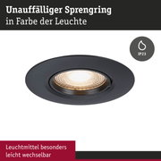 Schwarzer Einbaustrahler mit unauffälligem Sprengring und IP23 Schutz für Feuchträume