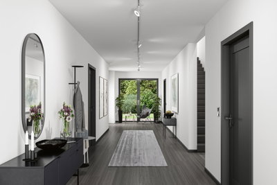 Moderner Flur mit grauem Holzboden, weißen Wänden und minimalistischer Deckenbeleuchtung mit LED-Strahlern
