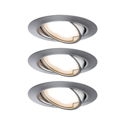 Trois spots encastrés ronds en aluminium brossé argenté avec lumière blanc chaud