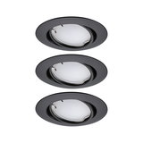 Drei schwarze Einbaustrahler aus Metall mit weißem Diffusor für moderne LED-Deckenbeleuchtung