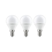 Drei weiße LED-Leuchtmittel mit E14-Fassung und mattiertem Kunststoffgehäuse für energiesparende Beleuchtung