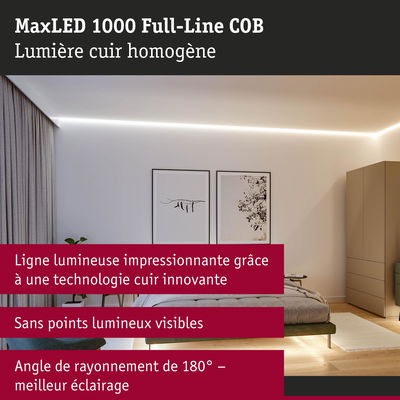 Chambre moderne avec bande LED MaxLED 1000 Full-Line COB blanche offrant un éclairage homogène et un angle de 180°