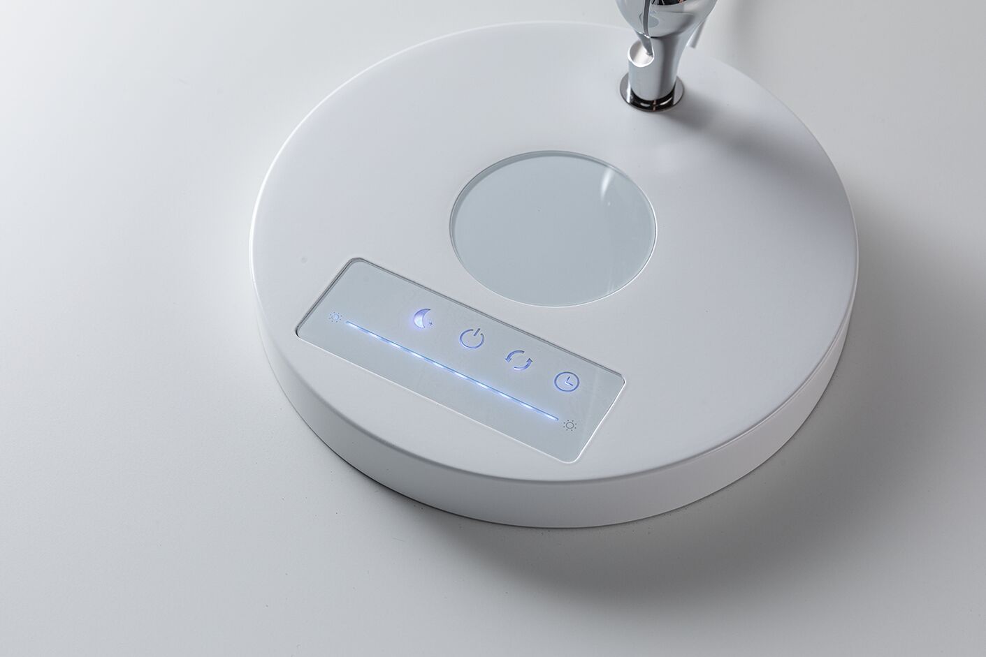 Socle de lampe rond blanc avec panneau tactile et indicateur LED bleu pour contrôle de lumière