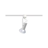 Weißer LED-Strahler aus Metall an Schienensystem für flexible Beleuchtung im Innenbereich