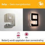 Zonne-energie huisnummer 9 van metaal met witte en verlichte zwarte afwerking, energiebesparend